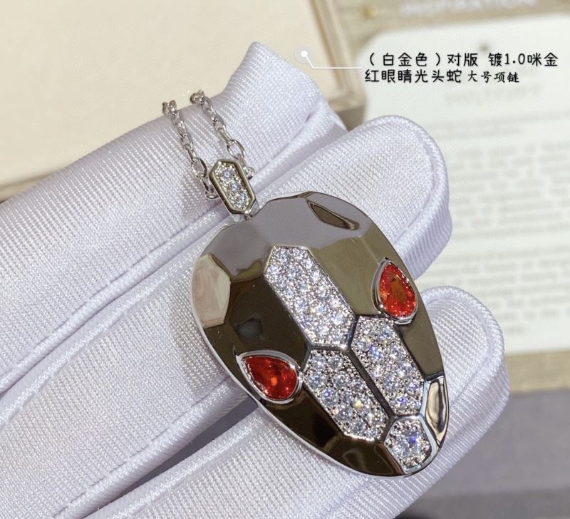 Bv1g*ai necklaces